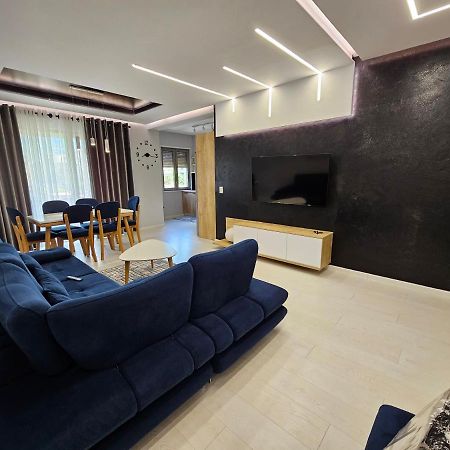Tower Bridge Apartment Tirana Esterno foto