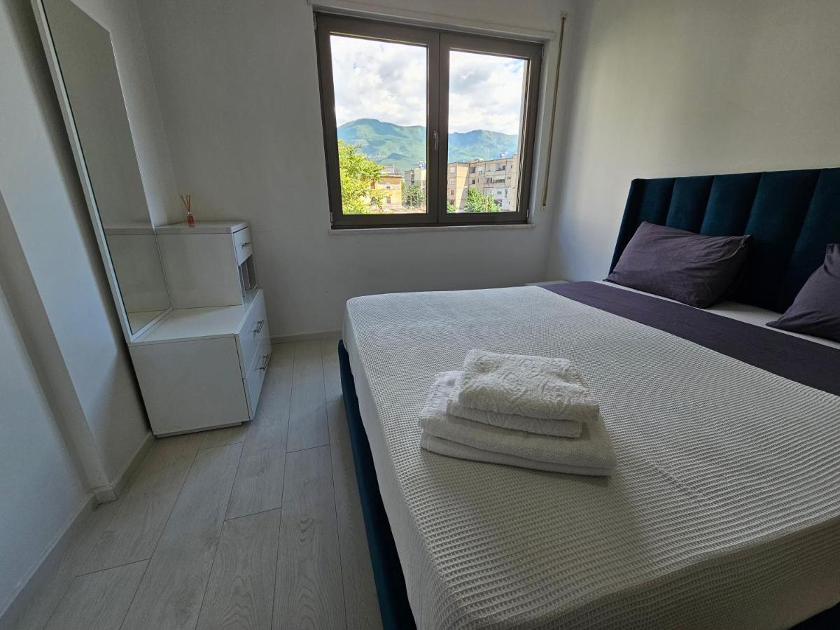 Tower Bridge Apartment Tirana Esterno foto