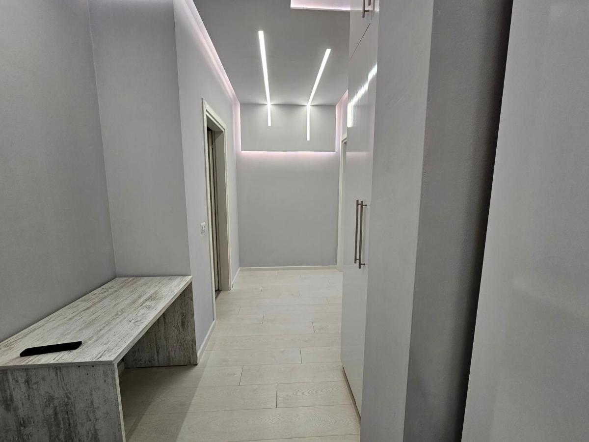 Tower Bridge Apartment Tirana Esterno foto