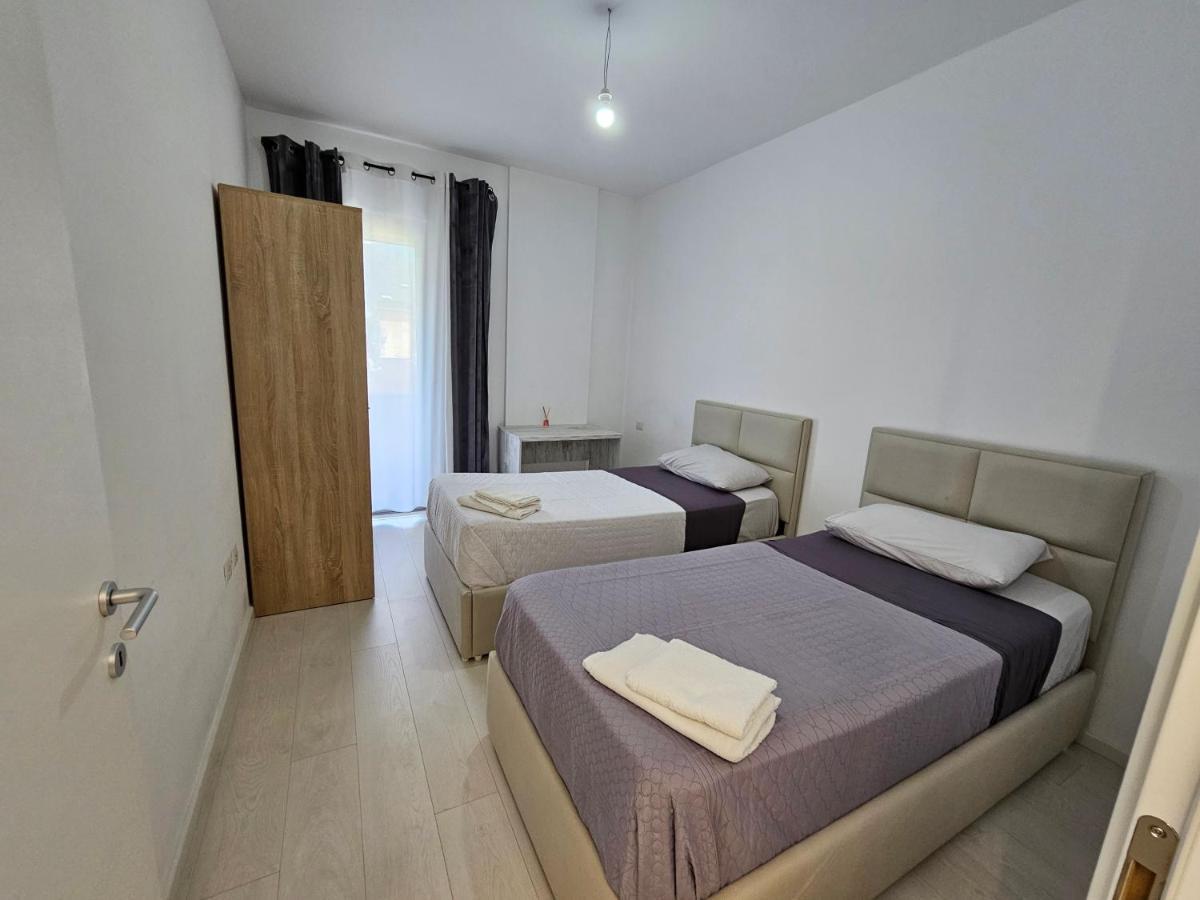 Tower Bridge Apartment Tirana Esterno foto