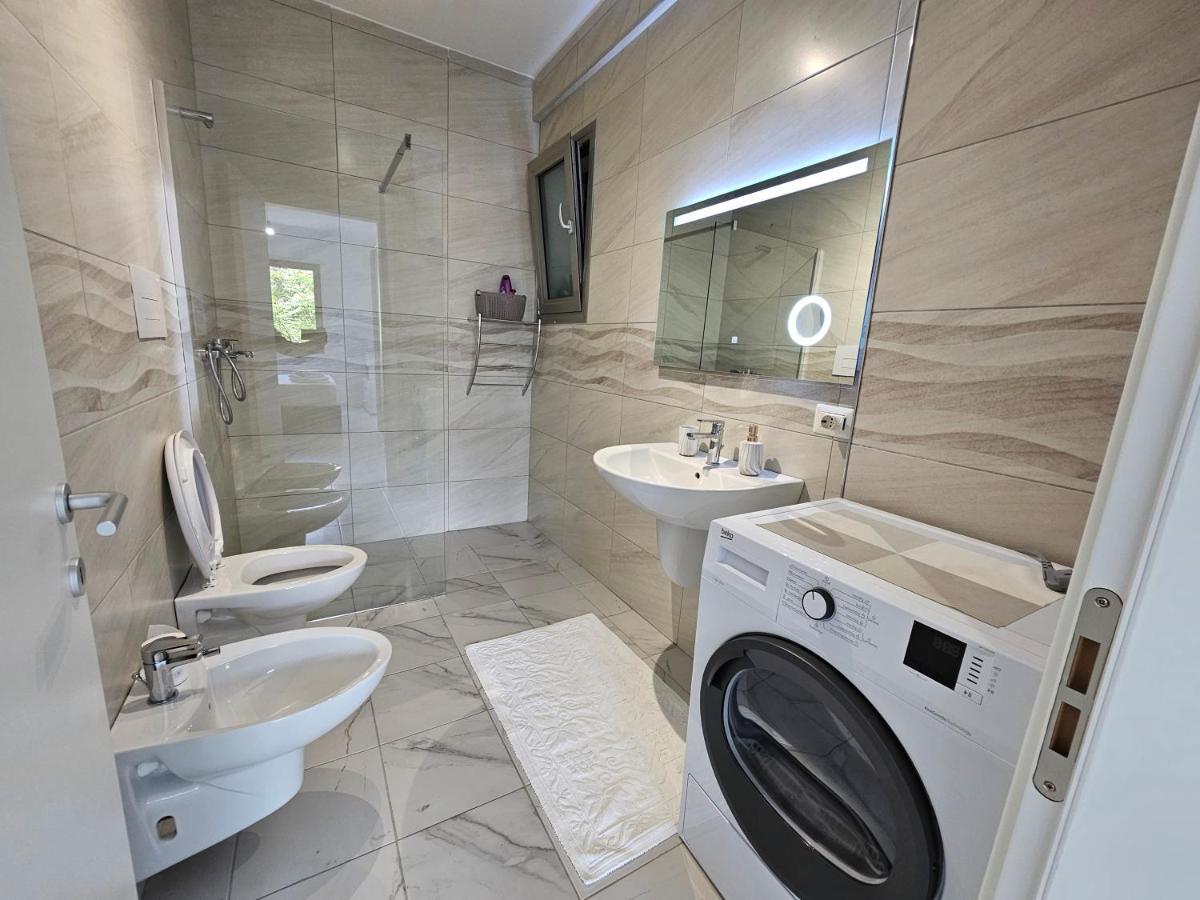 Tower Bridge Apartment Tirana Esterno foto