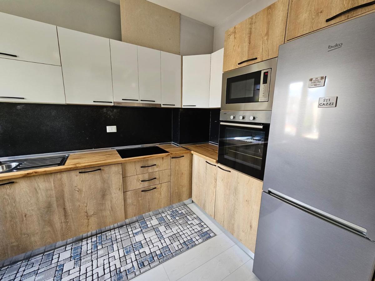 Tower Bridge Apartment Tirana Esterno foto