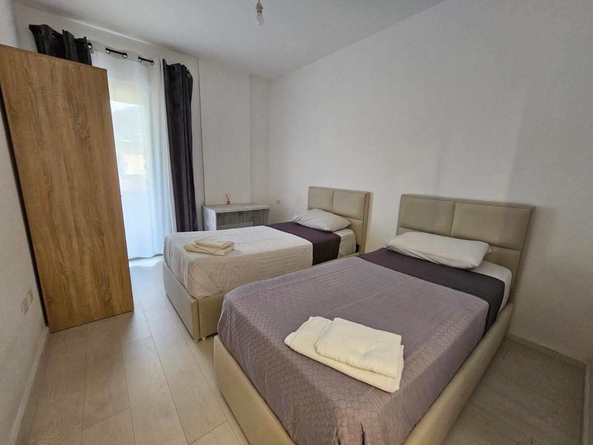 Tower Bridge Apartment Tirana Esterno foto