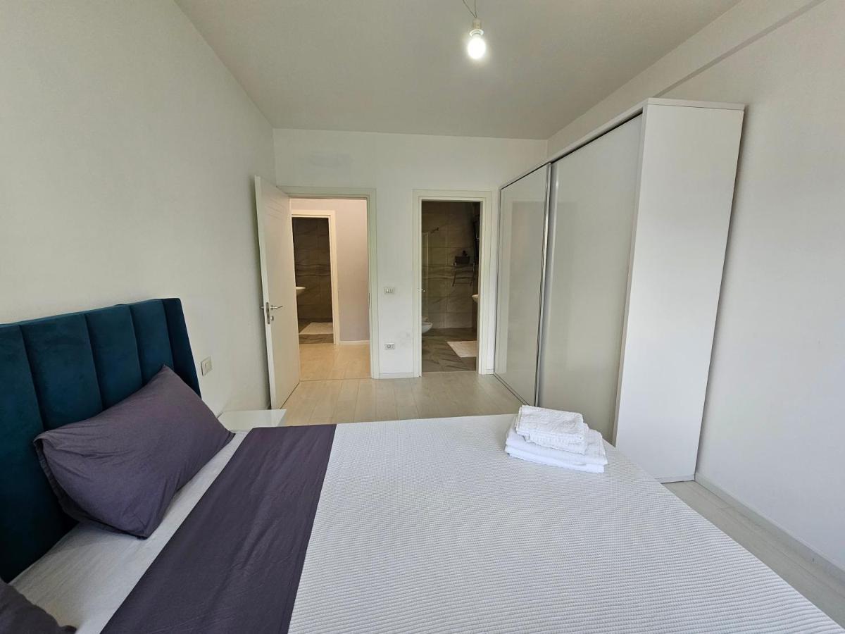 Tower Bridge Apartment Tirana Esterno foto
